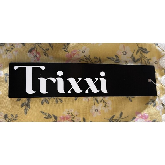 Trixxi Women’s Size Medium Yellow Floral Tiered Ric Rac Trim Mini Dress - Picture 4 of 7